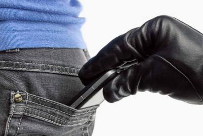 Səbail rayonunda iki nəfərdən telefon oğurlayan şəxs tutulub