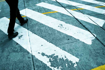 Bakıda avtomobil 60 yaşlı piyadanı vurub