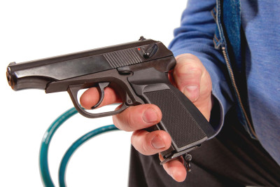 Nizami və Xətai rayonlarında 2 nəfərdən silah-sursat aşkar olunub