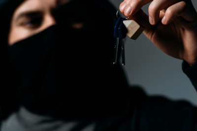 Qusarda mağazanı qarət edən paytaxt sakini saxlanılıb