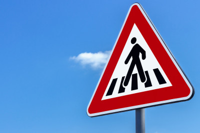 Bakıda qadın 10 yaşlı qızı ilə yol qəzasında xəsarət alıb