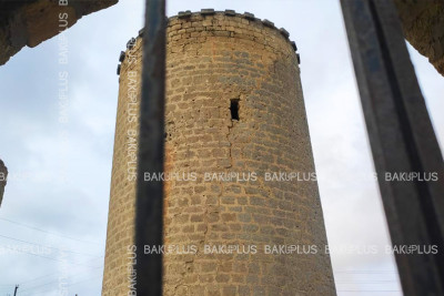 700 ildən çox yaşı olan Nardaran qalası