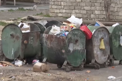 Xətai rayonunda sakinlər əlavə zibil qutularının quraşdırılmasını gözləyir
