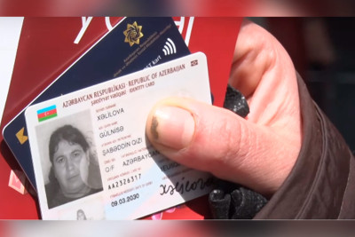 Bakıda dilənçilik edən 3 uşaqlı anaya sosial müavinət verilib