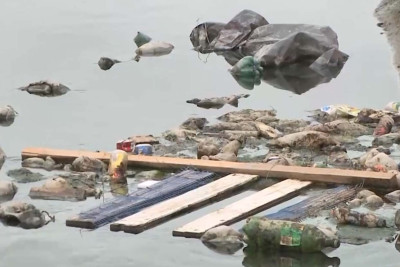 Binədə su kanalı zibilxanaya çevrilib