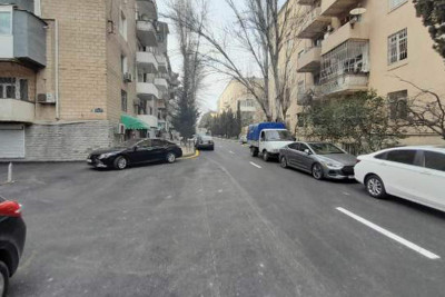 Nəsimidə binaların həyətlərində asfaltlama işləri aparılır
