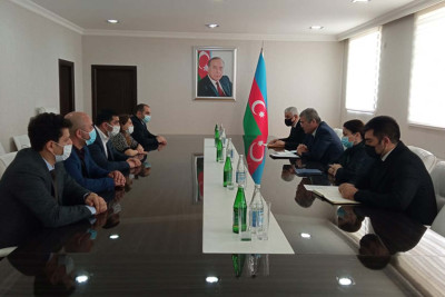 Qaradağ RİH başçısı Aprel döyüşlərinin şəhid və qazi ailələri ilə görüşüb