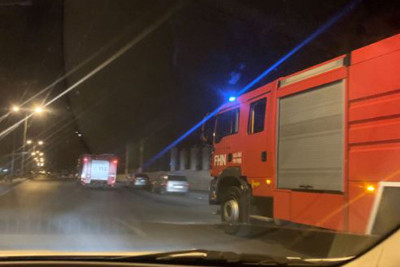 Nəsimi: Ceyhun Səlimov küçəsində ağaclar yanıb