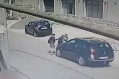Qobu qəsəbəsində qəzaya düşən iki məktəblinin səhhətləri barədə məlumat açıqlanıb