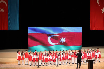 Bakıda Milli Suverenlik və Uşaq Bayramı Günü qeyd olunub