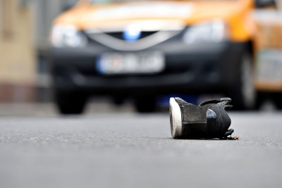 Qala qəsəbəsində 26 yaşlı piyada xəsarət alıb