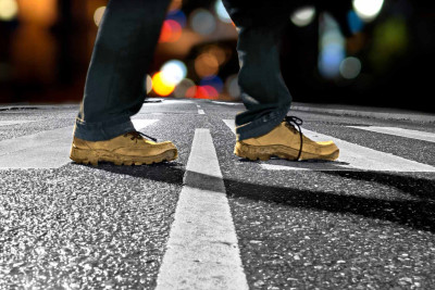 Bakının mərkəzində səfirlik avtomobili piyadanı vurub