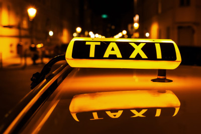 Xətai rayonunda evdən 10.000 manatlıq oğurluq edilib