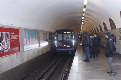Bakı metrosunda qatarda nasazlıq yaranıb