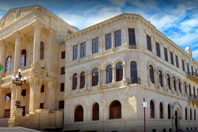 Bakı: gömrük işçilərinin aldığı cəza prokurorluğu qane etməyib