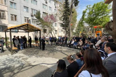 Nəsimi rayon İcra Hakimiyyətinin başçısı sakinlərlə görüşüb