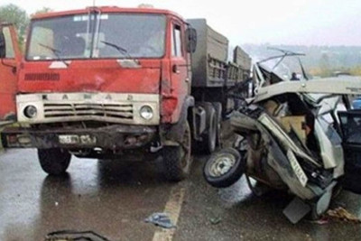 Bakıda 4 nəfərin xəsarət alması ilə nəticələnən yol qəzası olub