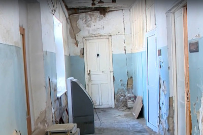 Bakıda uşaq kitabxanası yararsız haldadır