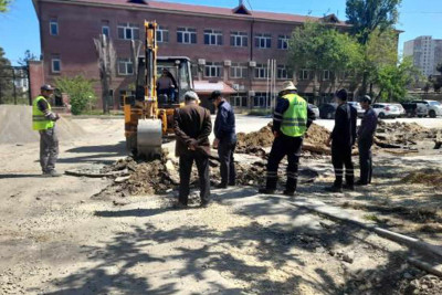 Nəsimi rayonunda məhəllədaxili yollarda abadlıq işləri davam etdirilir