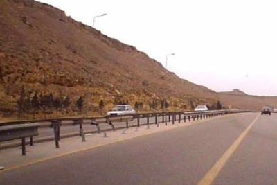 Yol qəzalarından qalan dəmir arakəsmələr düzəldilmir