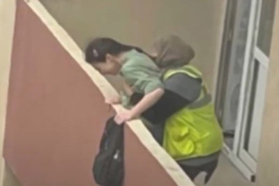 Daha bir şəxs Xumar Babayevanı intihardan xilas etməyə çalışıb