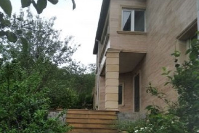 Xəzər rayonunda həyətə 25 həftəlik döl atılıb