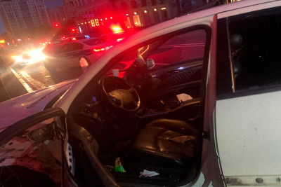 Nəsimi rayonunda PPX avtomobili qəzaya uğrayıb