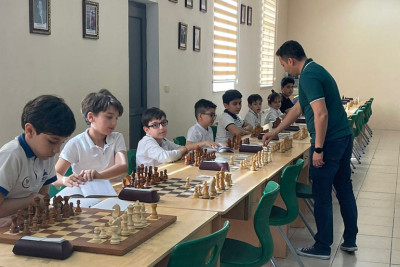 Bakıda yeniyetmə və kiçik şahmatçılar üçün seans oyunu keçirilib