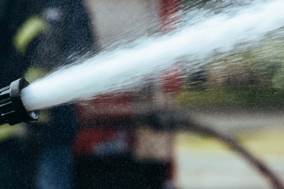 Bakıda sutkada ikinci dəfə insan yanğından xilas olunub