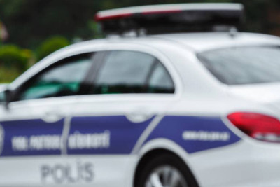 Xətai rayonunda dostlar PPX-nın avtomobilinə icazəsiz oturaraq qapıları bağlayıblar