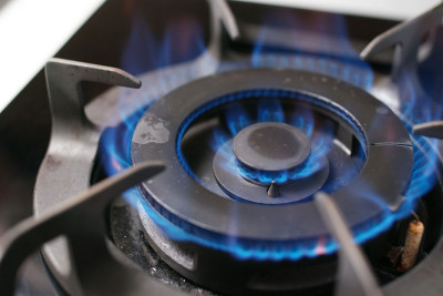 Bakıda yaşayış binasında qaza qanunsuz müdaxilə faktı aşkarlanıb