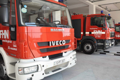 Nərimanov rayonunda iki obyekt tamamilə yanıb