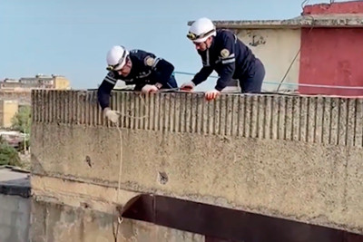 Bakıda küləyin vurduğu ziyan: Fövqəladə Hallar Nazirliyi əməliyyatın görüntülərini yayıb