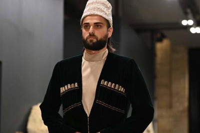 Bakıda Qarabağ geyimləri böyük moda gecəsində nümayiş olunub