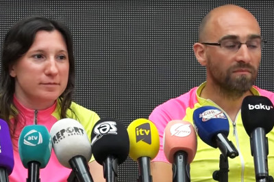 Dünya turuna çıxan fransız velosipedçilər Bakıda mətbuat konfransında iştirak ediblər
