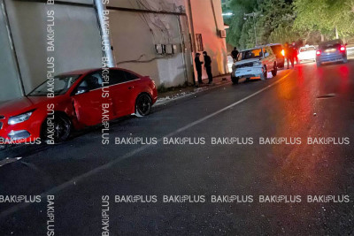 Nəsimi rayonunda iki avtomobil toqquşub