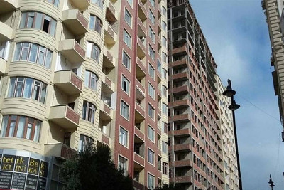 Bakıda vətandaş inşaat şirkətindən iki qaraj alıb, mülkiyyət isə başqasına verilib