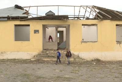 Qaradağ rayonunda qəsəbələrin birində 3000-nə yaxın şagird məktəbsiz qalıb