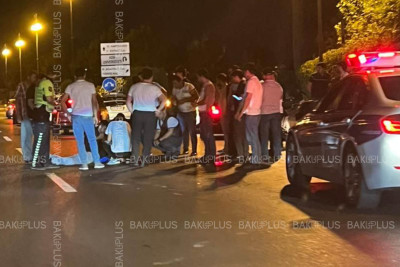 “Gənclik” metrosunun yaxınlığında motosikletçi avtomobilə çırpılıb