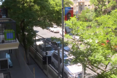Bakıda mənzillərin eyvanları 500 manata kirayə verilir