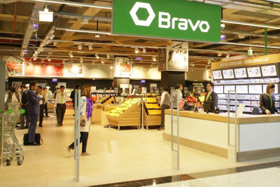 Bakıda “Bravo”-ya gələn şəxs işçiləri bıçaqla təhdid edib