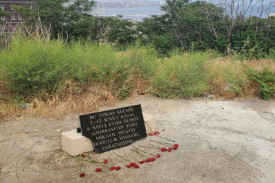 Mikayıl Müşfiqin evi sürüşmə zonasında yerləşdiyindən, onu bərpa etmək mümkün deyil