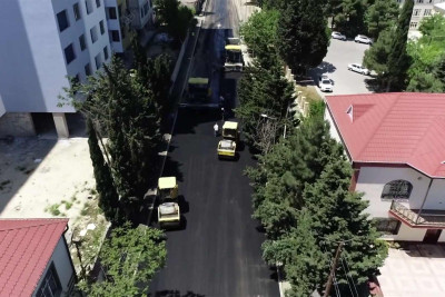 Nizami rayonunda yollar və səkilər yenilənir