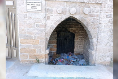 Kürdəxanıda 17-ci əsrə aid olan hamam zibilin içindədir: rəsmi qurum açıqlama verib