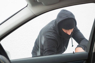 Nərimanov və Yasamal rayonlarında 6 avtomobildən oğurluq edilib