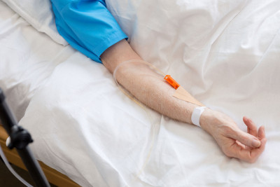 Xətai rayonunda yataq xəstəsinə köməklik edilib