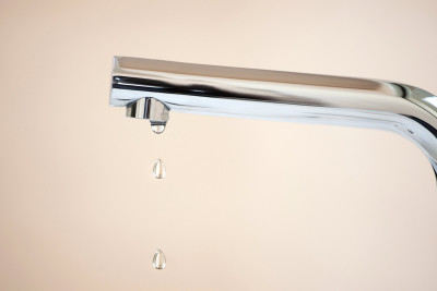 Buzovna qəsəbəsində vətəndaşlar su problemindən əziyyət çəkirlər