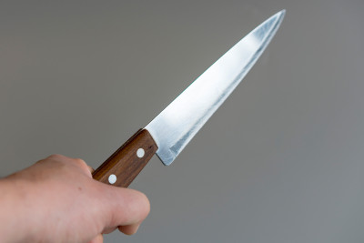 Bakıda gənc oğlan dayısını bıçaqlayıb