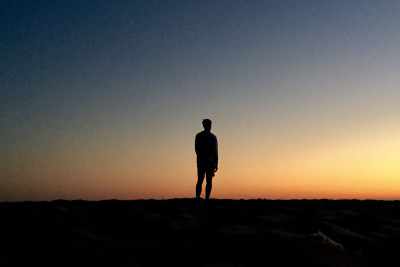 Polis itkin düşən kişini axtarır