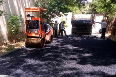 Nəsimi rayonunda məhəlləarası yollar və məktəb həyəti asfaltlarır